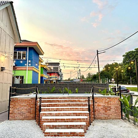 Bnb Country Homestay, Rawang - 16 Pax, Pool, Huge Garden Exterior photo