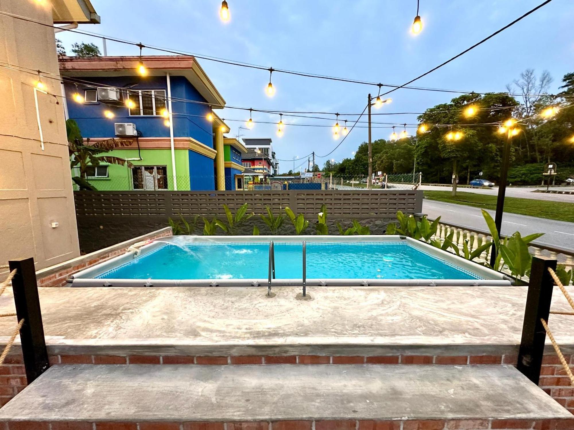 Bnb Country Homestay, Rawang - 16 Pax, Pool, Huge Garden Exterior photo
